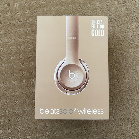 Beats Solo 2 Wireless special edition gold - Picture 2 of 11